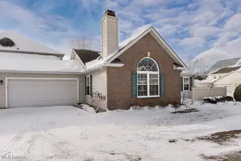 7572 Monterey Bay Drive, Mentor-on-the-Lake, OH 44060