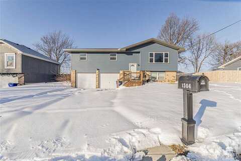 1504 Knollcrest Drive, Junction City, KS 66441