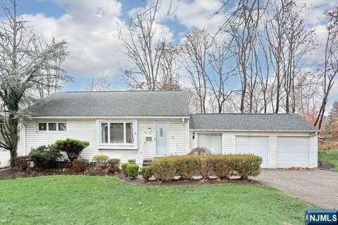 682 Sycamore Street, Paramus, NJ 07652