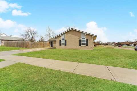 1061 NW 2nd Street, Moore, OK 73160