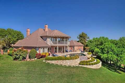 6601 Oak Hill Court, Fort Worth, TX 76132