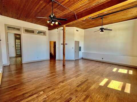 117 A N Elm Street, Denton, TX 76201