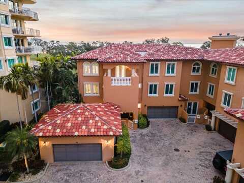 595 5TH AVENUE NE, Saint Petersburg, FL 33701