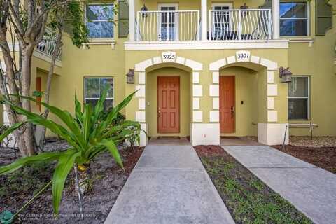 3925 Sleepy Orange Ln, Coconut Creek, FL 33073