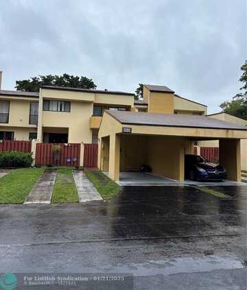 8509 NW 9th Pl, Plantation, FL 33324