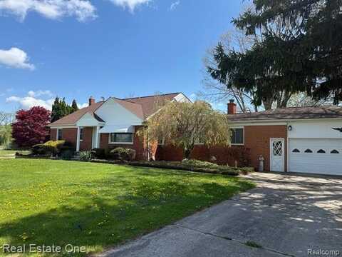 50590 Card Road, Macomb, MI 48044