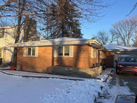 2434 N Woodbridge, Saginaw, MI 48602