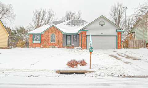 401 Fieldstone St, Valley Center, KS 67147