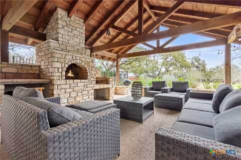 61 Woodcreek Drive, Wimberley, TX 78676