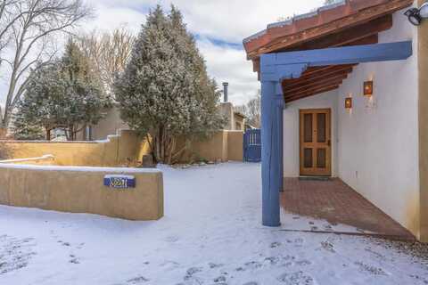 327 Santistevan Lane, Taos, NM 87571