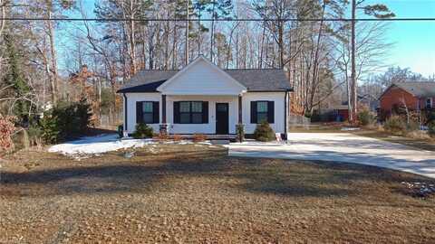 1123 Black Road, Thomasville, NC 27360