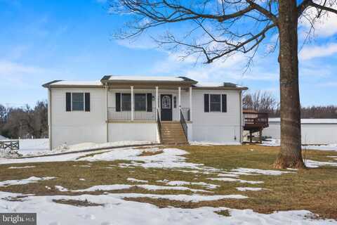 4 SNOW LANE, CHESTER GAP, VA 22623