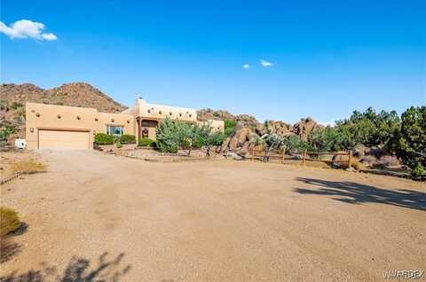 19255 S Gold Mine Road, Yucca, AZ 86438