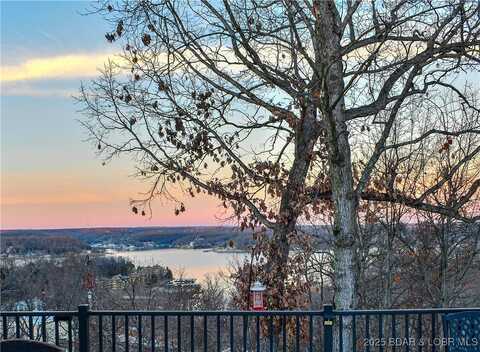 265 Costa Del Sol Drive, Lake Ozark, MO 65049