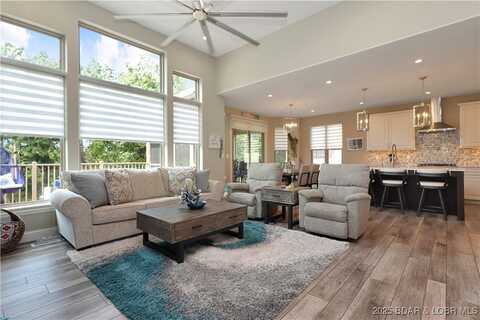 78 Bella Terra Court, Sunrise Beach, MO 65079