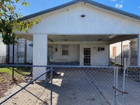 537 College Street, Alice, TX 78332