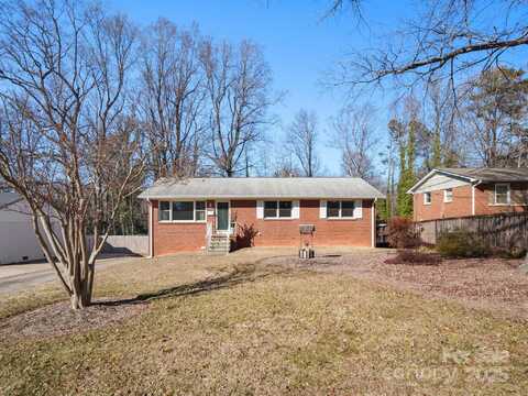 4333 Tipperary Place, Charlotte, NC 28215