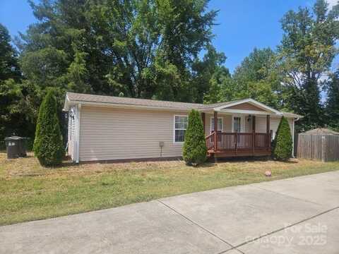 5024 Victoria Avenue, Charlotte, NC 28269