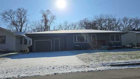 1515 Chance Court, Adel, IA 50003