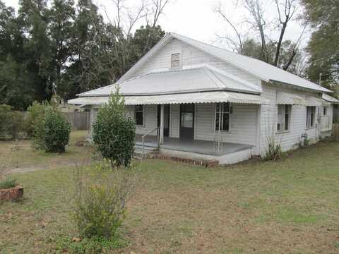 327 W Live Oak Ave Avenue, DeFuniak Springs, FL 32435