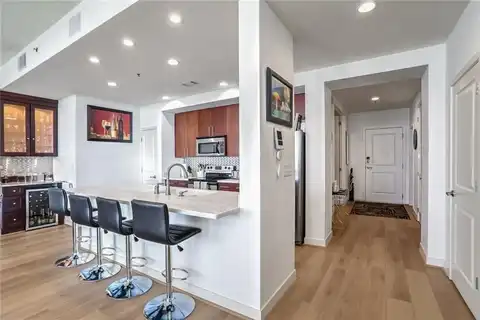 565 Peachtree Street NE, Atlanta, GA 30308