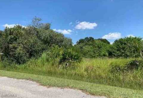 1505 Wellington Avenue, Lehigh Acres, FL 33972