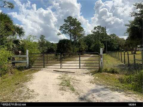 3675 Pioneer 10th Street, Clewiston, FL 33440