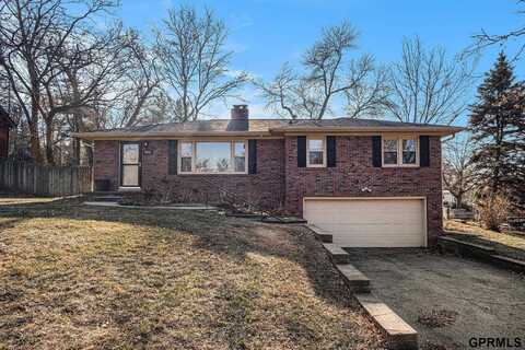 9213 Hickory Street, Omaha, NE 68124