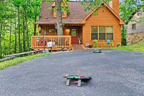3513 Country Pines Way, Sevierville, TN 37876