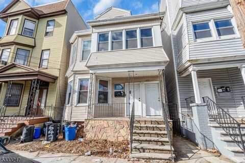 647 S 19th St, Newark, NJ 07103