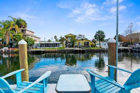 5421 Circle Drive, Weeki Wachee, FL 34607