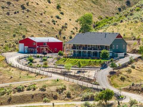 43 Shoemaker Ln, Horseshoe Bend, ID 83629