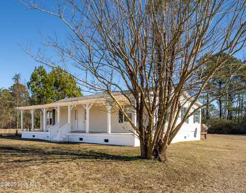 293 Willie Hatcher Road, Chinquapin, NC 28521