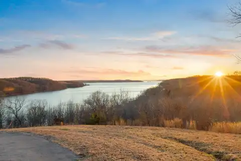 RIVER TRACE, Dover, TN 37058