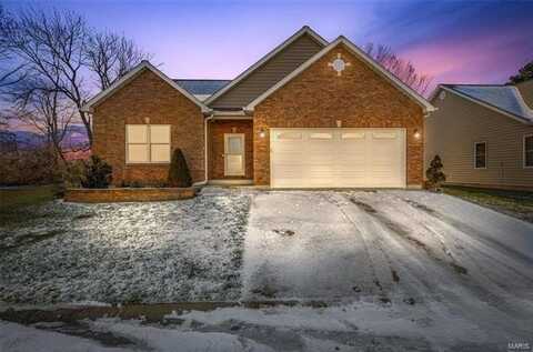 200 Walnut Ridge Drive, Farmington, MO 63640