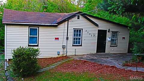 2202 Holland Street, Alton, IL 62002