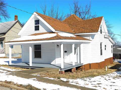 412 N 5th Street, Elsberry, MO 63343