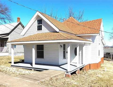 412 N 5th Street, Elsberry, MO 63343