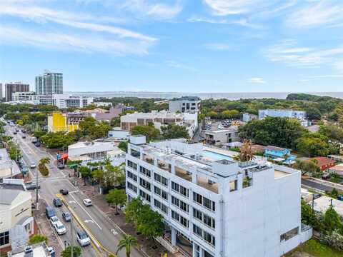 3250 Grand Ave, Miami, FL 33133