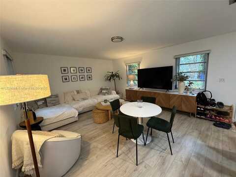 3755 Oak Ave, Miami, FL 33133
