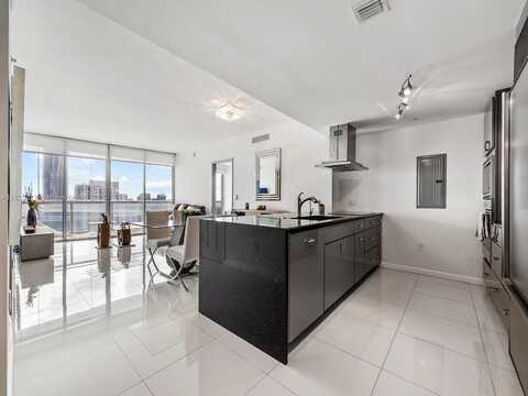 495 Brickell Ave, Miami, FL 33131