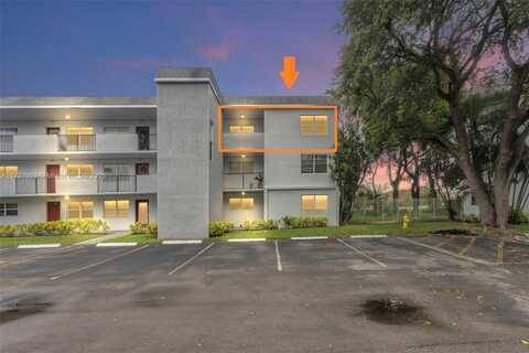 8405 NW 61st St, Tamarac, FL 33321
