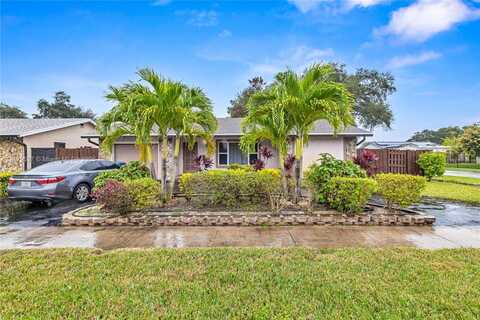 9132 NW 33rd Pl, Sunrise, FL 33351