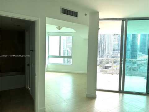 350 S Miami Ave, Miami, FL 33130