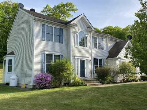 70 Aspen Ave, Grafton, MA 01560