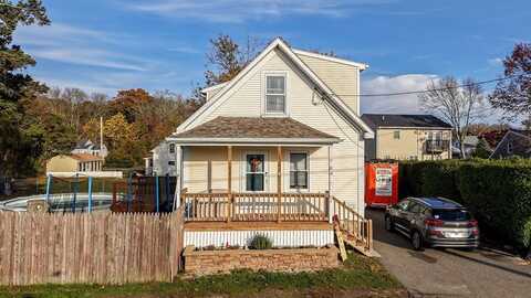 84 James St, Acushnet, MA 02743