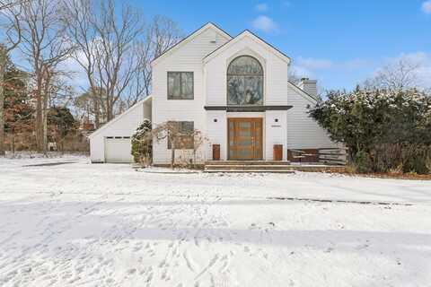 11 Midhampton Court, Quogue, NY 11959