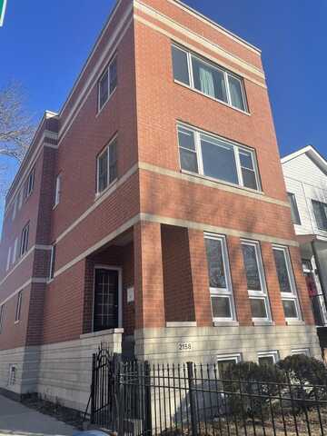 2158 W Foster Avenue, Chicago, IL 60625