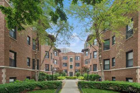 530 W Cornelia Avenue, Chicago, IL 60657