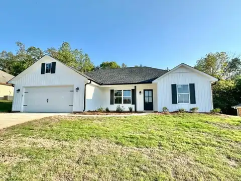 3332 Craigmont Circle, Tupelo, MS 38801